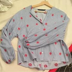 美品‼︎ ZARA 花柄シャツのサムネイル