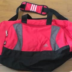 adidasボストンバッグのサムネイル