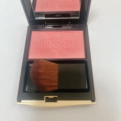 インウイ　INOUI チーク 02 パウダーチークのサムネイル