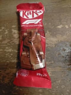 日本未販売 KitKat F1公式チョコレートバー 29g 日本未販売 KitKat F1公式チョコレートバー 29g - メルカリ
