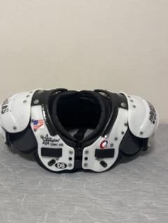 激レア バトルショルダーパッドMサイズ アメフト用 大人用 アダルト