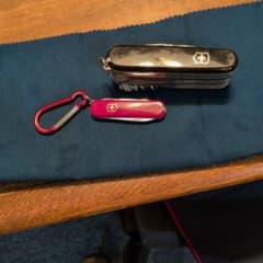 Victorinox スイスアーミーナイフ 中型 - メルカリ