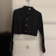 H&M クロップドシャツ xs 黒 ストライプのサムネイル
