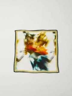 TAAKK BLURRED FLOWER SCARF シルクスカーフ 45×45 - メルカリ