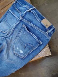 AMERICAN EAGLE　ダメージデニム　スキニー　ストレッチのサムネイル