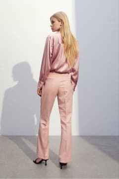 H&M⭐ピンク スラックスのサムネイル
