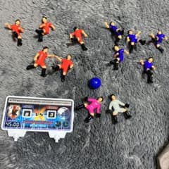 サッカー盤 人形 ボールのサムネイル
