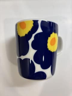 《未使用》Marimekko マグカップ ウニッコ ネイビーのサムネイル