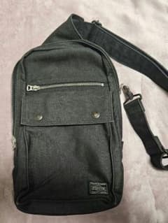 吉田カバン　PORTERブラックショルダーバッグのサムネイル