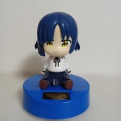 ぼっち・ざ・ろっく！ソーラー首振りフィギュア ゆらゆらマスコット 山田リョウ