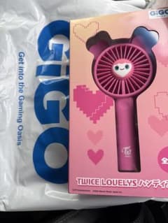 m*_様 TWICE gigoコラボ商品ハンディファン　（モモ） 未使用　美品のサムネイル