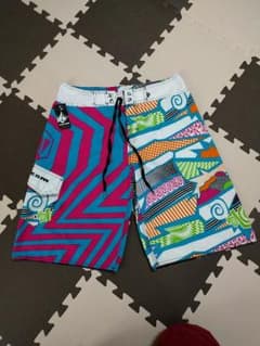 ボルコム　VOLCOM　サーフパンツ32インチ　シミ有り　水着　未使用のサムネイル