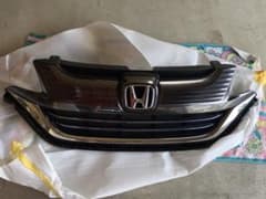 ホンダ　フリード　純正グリル　新品のサムネイル