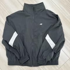 New Balance ダークグレー ジャケット Mのサムネイル