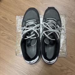 a　メルカリ adidas ZX 750 スニーカー グレー - メルカリ