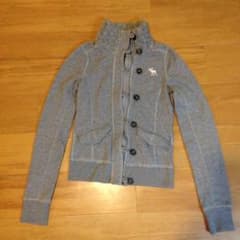 【値下げ】アバクロ美品 スウェットアウターのサムネイル