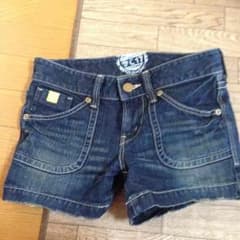 デニムショートパンツのサムネイル