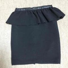 emi ☆様専用♡ZARA ペプラムスカートのサムネイル