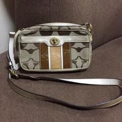 coach♡斜めがけバッグのサムネイル