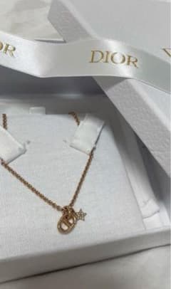 Christian Dior限定ネックレスのサムネイル