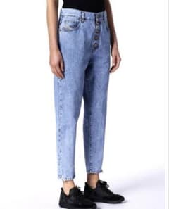DIESEL Irys W23 美品 ボーイフレンドデニム ライトブルーのサムネイル