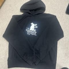 STÜSSY グラフィックパーカー ブラックのサムネイル