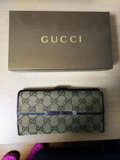 GUCCIのサムネイル