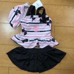 水着 女の子 セパレートのサムネイル