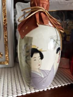 日本酒 陶器ボトル 美人画 飾り瓶 - メルカリ
