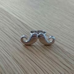 【美品】髭モチーフの指輪のサムネイル