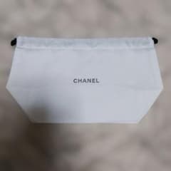 CHANEL 巾着ポーチ ホワイト小サイズ - メルカリ