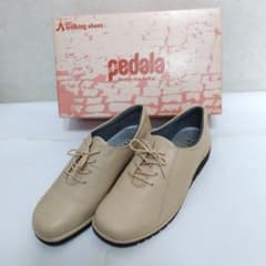 【最終価格です▪PEDALA】未使用 アシックス ウオーキングシューズ23 3Eのサムネイル