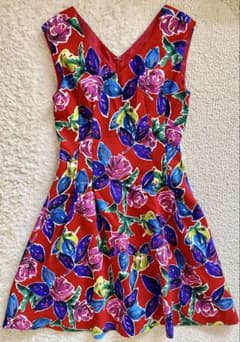 ★未使用品★ Lily Brown 花柄 ノースリーブ ひざ丈ワンピース 0のサムネイル