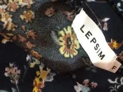 ブラウスのサムネイル