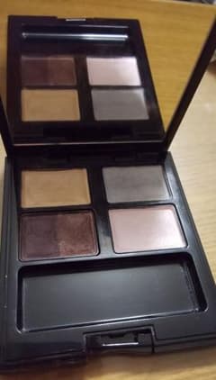 ☆SUQQU ブレンドカラーアイシャドウ☆のサムネイル