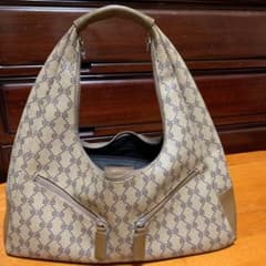 バレンシアガミニバックのサムネイル