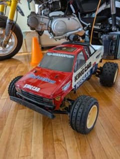 TAMIYA NISSAN KING CAB RCカー 本体のサムネイル