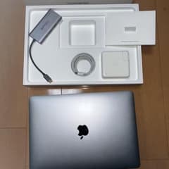 MacBook Pro A2159 2019　USBハブ付きのサムネイル