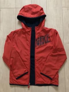 NIKEリバーシブルジャケット 140cmサイズのサムネイル