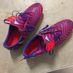 サッカー スパイクのサムネイル