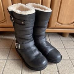 UGGモコモコブーツのサムネイル
