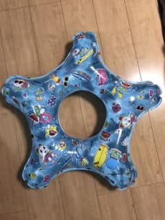 ドラえもん　浮き輪のサムネイル