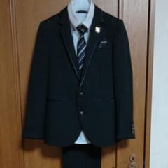 超美品 フォーマル スーツ 140 卒業 入学 セレモニーのサムネイル