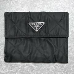 【ノベルティ】PRADA ブラック ナイロン 財布 キルティング PRADAプラダ ナイロン キルティング 二つ折り財布 - メルカリ