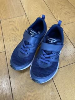 【新品タグ付き】瞬足  スニーカー キッズ 21センチのサムネイル