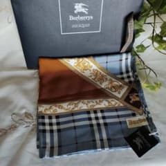 バーバリー 大判 シルク100%スカーフ ストール ノバチェック 86×86 BURBERRY バーバリーシルク100% 大判スカーフ ノバチェック 未使用