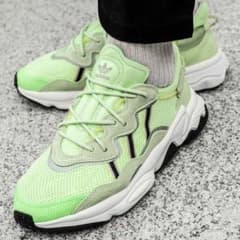 定価14,300円 27.0cm adidas ozweego - メルカリ