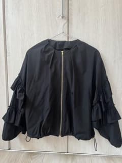 KOBE LETTUCE フリル袖 ブルゾン ブラックのサムネイル