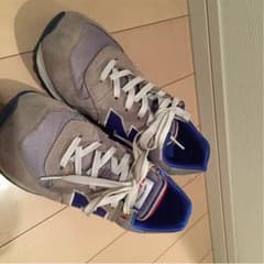 ニューバランス グレーのサムネイル