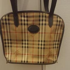 BURBERRYの肩掛けバックのサムネイル